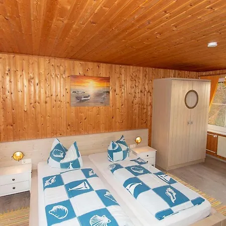 Unter Reet 45106 * Goehren (Ruegen)